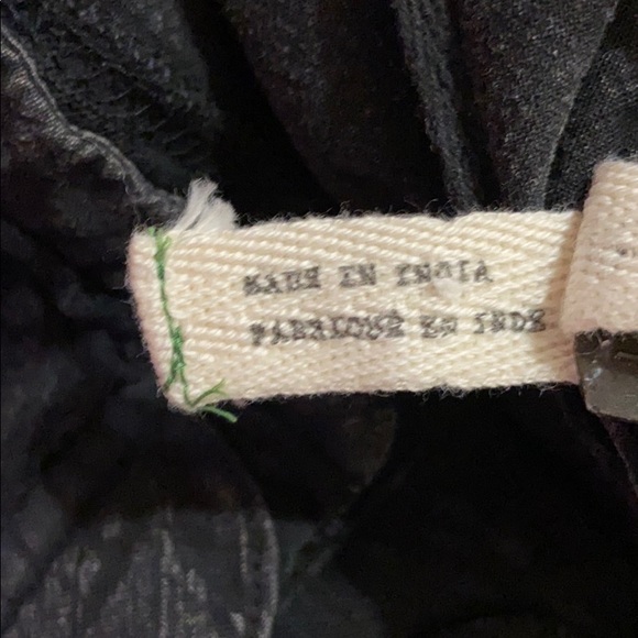 We the free Henley 3/4 sleeve top size small - Picture 4 of 5